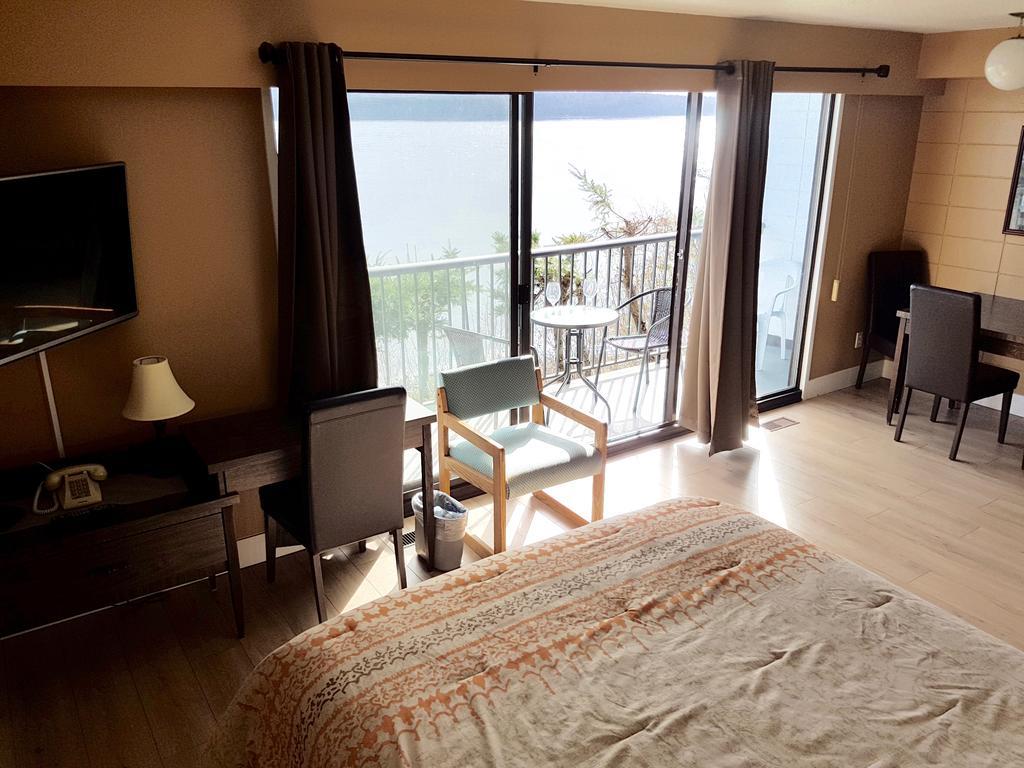 Above Tide Motel Campbell River Buitenkant foto