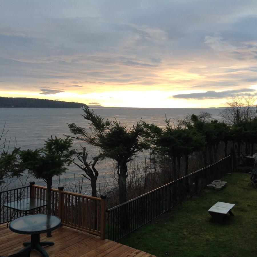 Above Tide Motel Campbell River Buitenkant foto