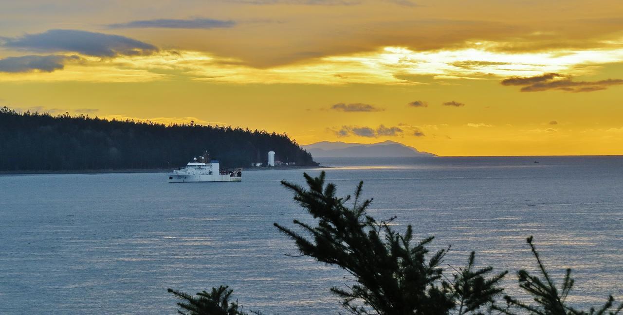 Above Tide Motel Campbell River Buitenkant foto