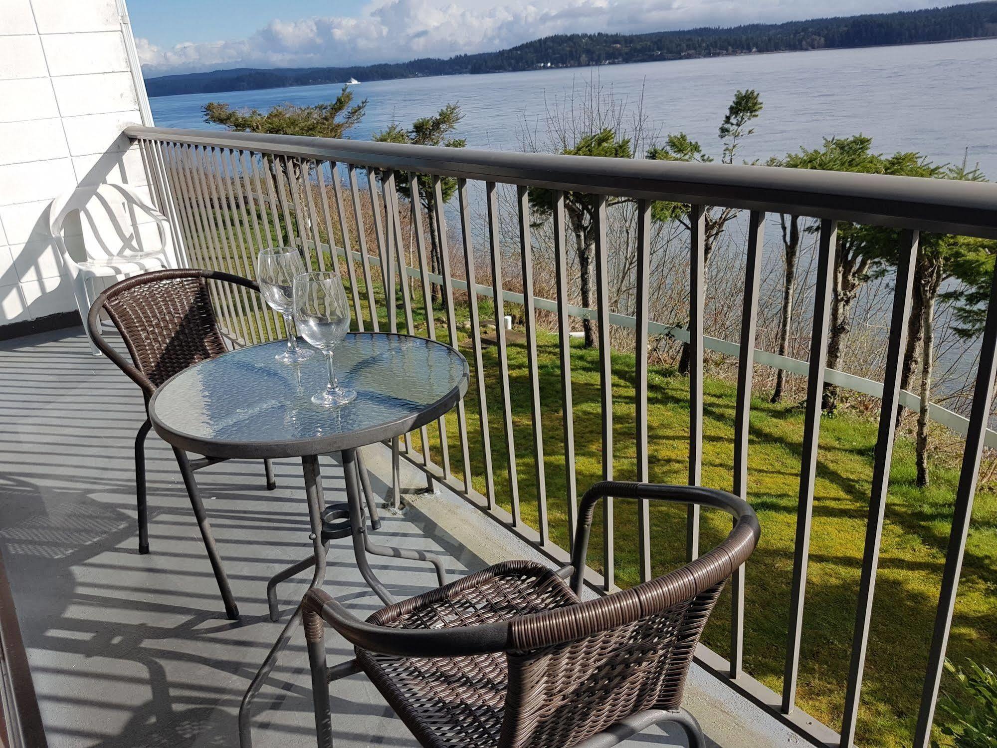 Above Tide Motel Campbell River Buitenkant foto